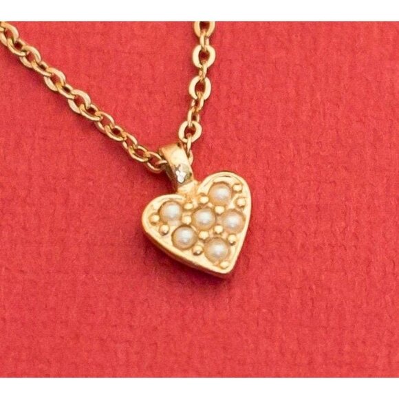 Vintage Heart and Pearl Gold Tone Choker Necklace 13.5 Inches By Avon F11 - Picture 1 of 3